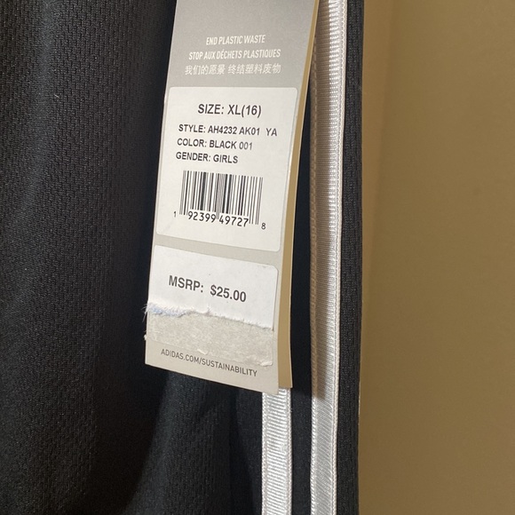 Girls shorts - Picture 2 of 4